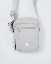 Cargar imagen en el visor de la galería, Kingz Side Bag- Cream
