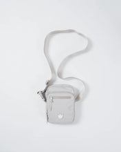 Carregar imagem no visualizador da galeria, Kingz Side Bag- Cream
